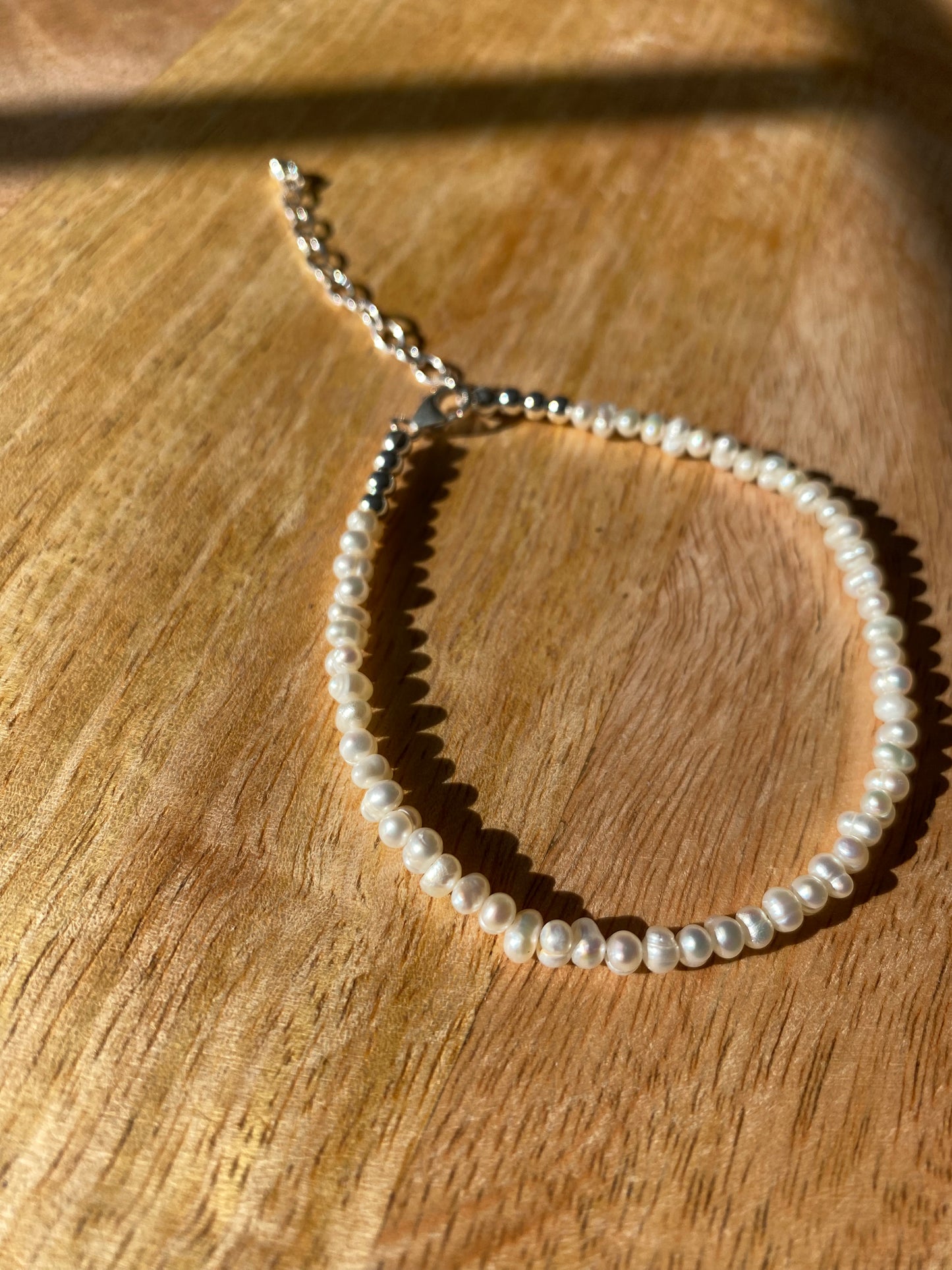 Pearl bracelet with sterling silver extender chain